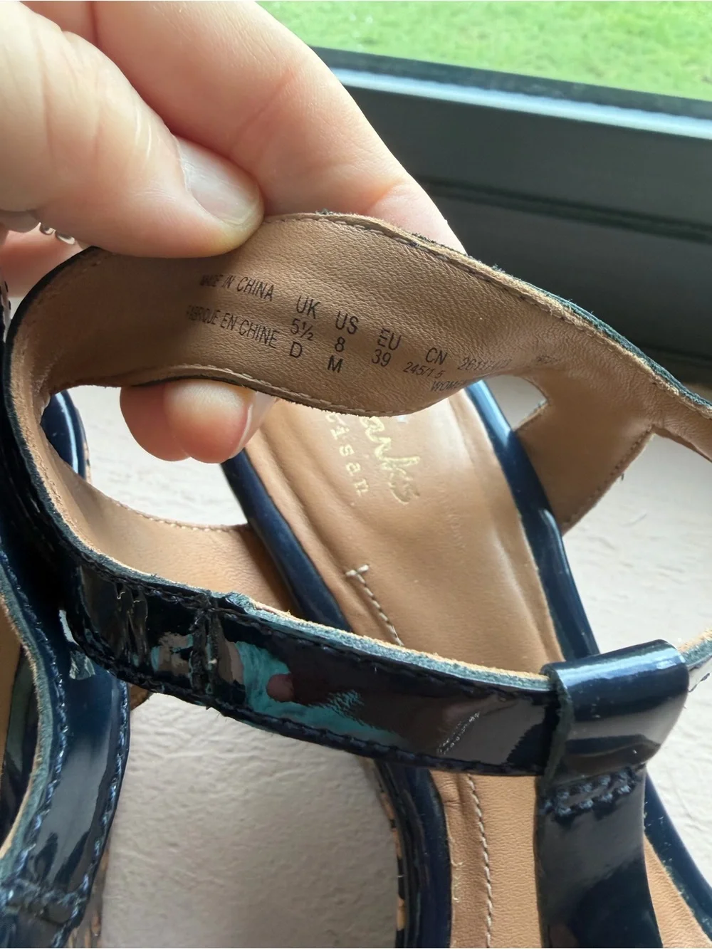 Clarks Amelia Roma Blue Glossy T-strap wedge sandals woven-pattern platform SZ 8